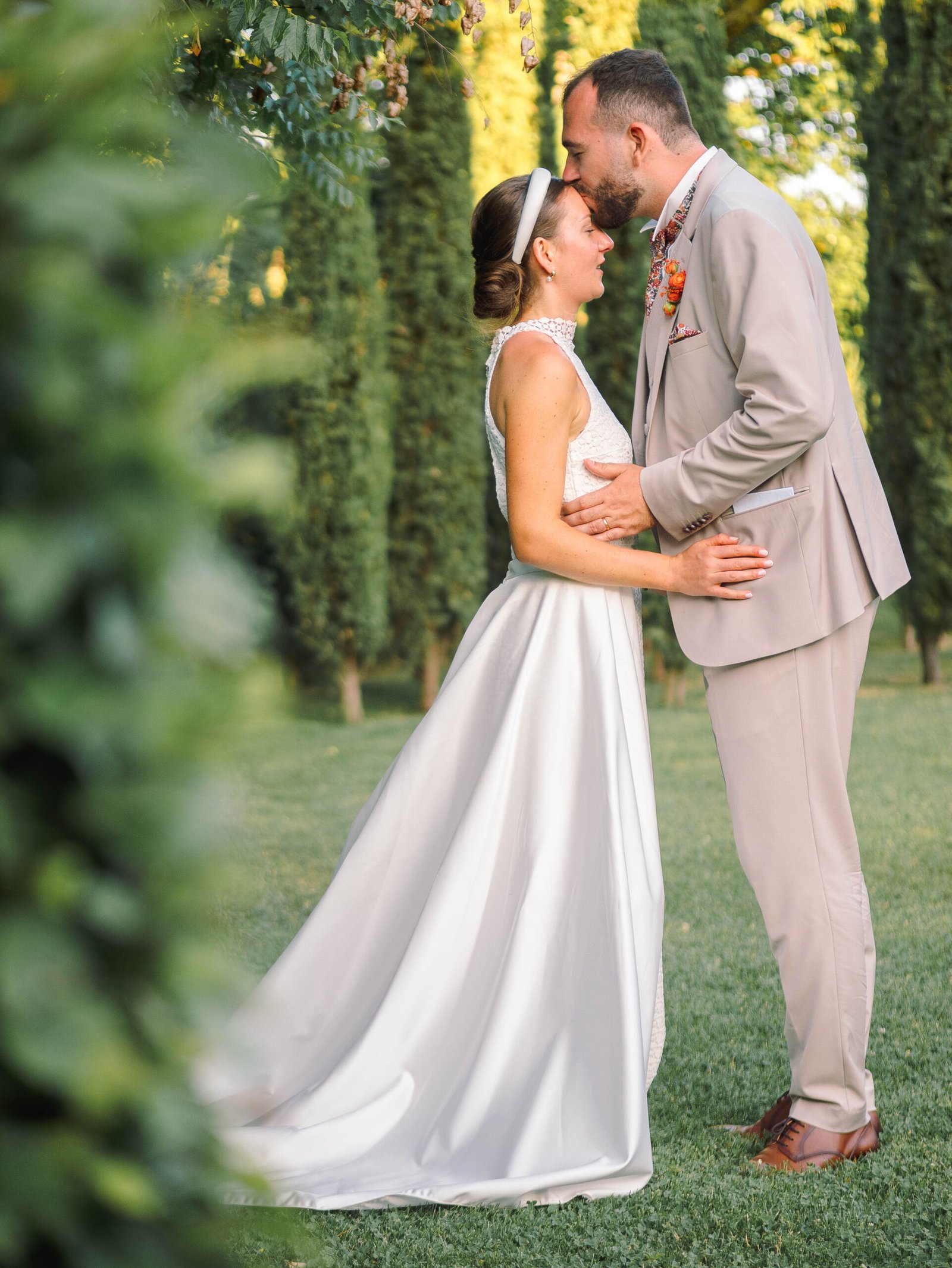 Photo de mariage de couple au chateau de St Vidal en Haute-Loire